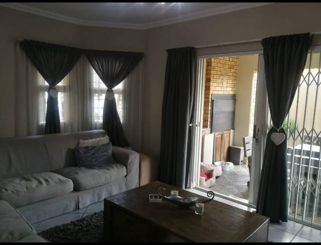 3 BEDROOM TOWNHOUSE SOLD IN MEYERSDAL
